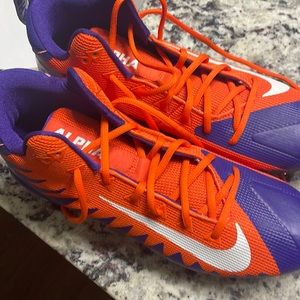 Nike alpha menace cleats